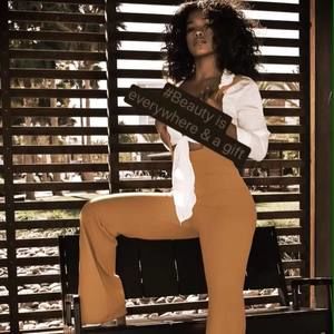 Meet your Posher, Jenny